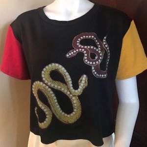 🆕 ir Black with Snakes Design Short Sleeves Top-L